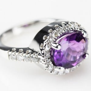 Whiteflash Oval Amethyst Right Hand Ring