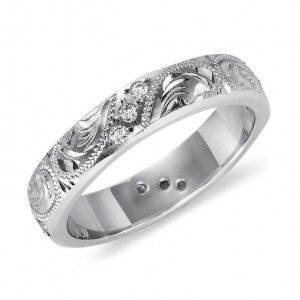Hand Engraved Diamond Ring in Platinum 0.10ctw