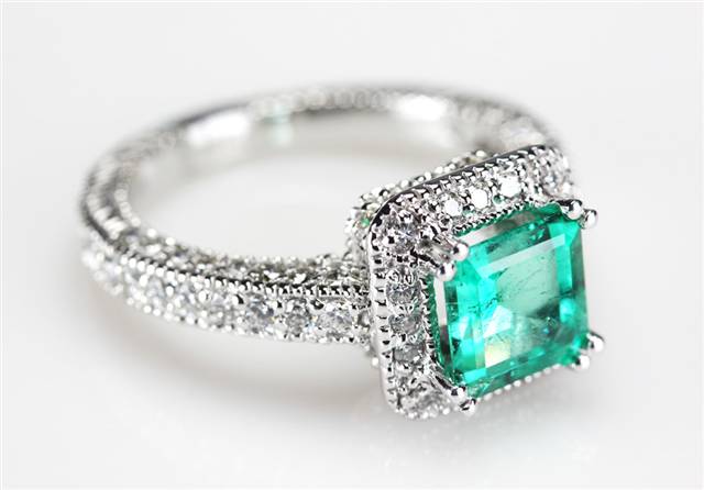Whiteflash Emerald Diamond Engagement Ring