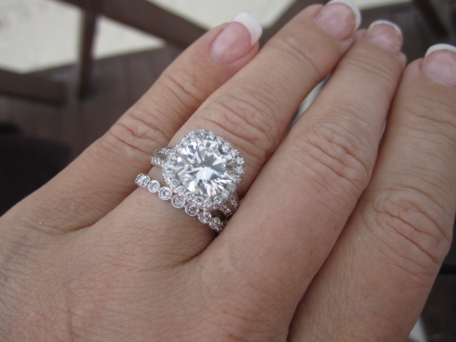 Sparkly eye candy found at thefacetlounge.com!