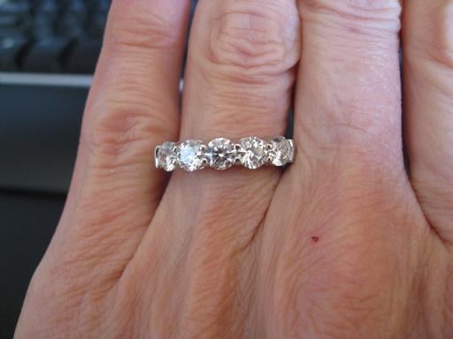 Best engagement ring for size 6 finger