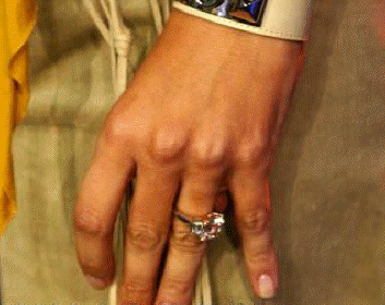 Jennifer Lopez Pink Diamond Ring