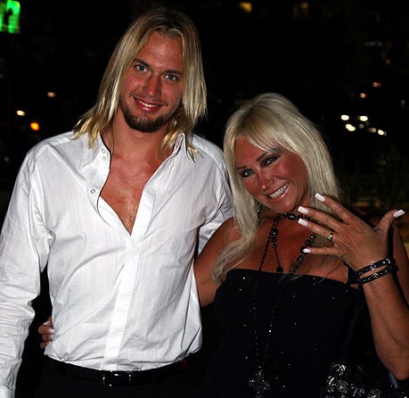 linda hogan and charlie hill break up. pictures Linda Hogan and