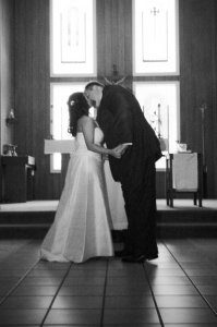kiss98084234.jpg