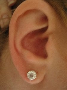 earshot2gemdiastuds2.jpg