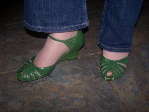 green_shoes_pattyc.JPG