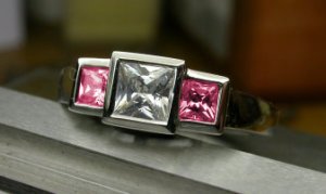 3stonebezel pink.jpg