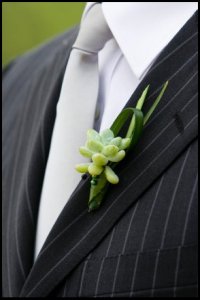 kb0622boutonniere.jpg