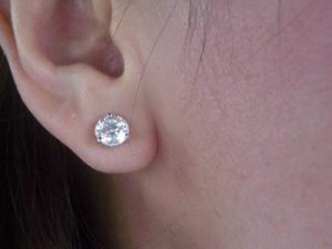 ear studs.JPG
