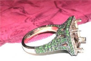 tsavorite rose gold setting3.jpg