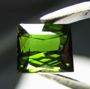 1.69ct tourmaline.JPG