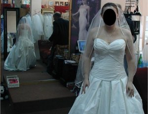 dress with viel dual Online.jpg