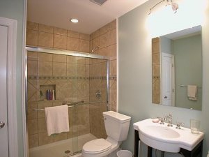 guestbath.jpg