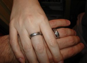 holdinghands2.JPG