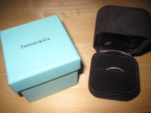 tiffboxpink.JPG tiffboxpink.JPG