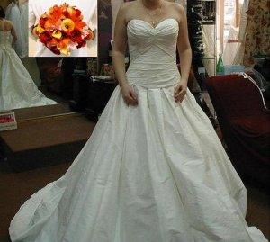 dress with bouquet in pic.JPG