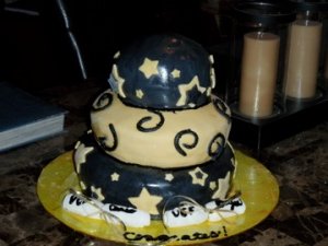 eagraduationcake.jpg