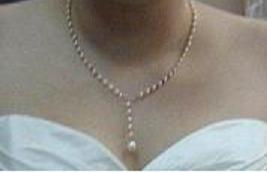 wedstrandlongpearls.JPG