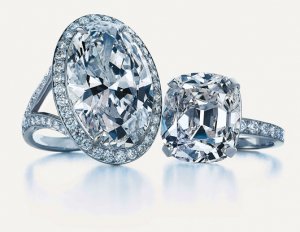 TiffanyOvalDiamondCushion_080205_ssh.jpg