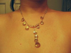 angieleaerincolenecklace1.jpg