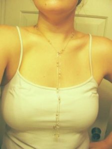 angieleaerincolenecklaceback.jpg
