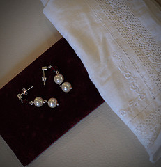 earringshanky.jpg earringshanky.jpg