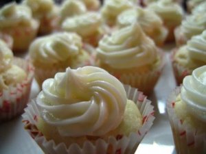vanilla cuppies mara c sm PS.JPG vanilla cuppies mara c sm PS.JPG