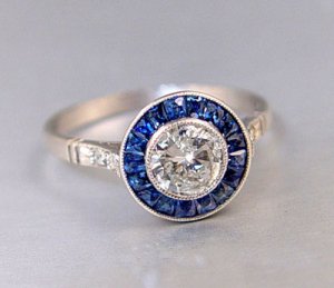 Diamond sapphire ring trapeze french cut.jpg