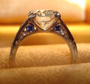 pauly1ringsapphires.jpg
