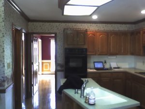 kitchenbefore.jpg