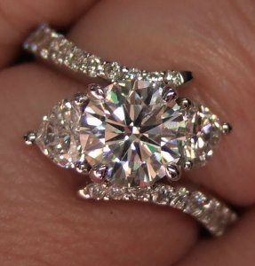 GemView_HandCloseup.jpg