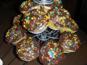 chocolate bridal shower cupcakes.jpg