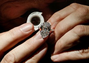 Onassis 14.79 carat HW ring.jpg