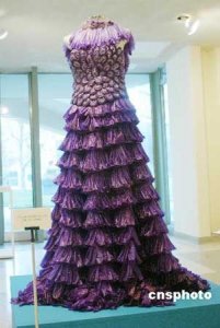 wedding-condom-dress-12-4-2006.jpg
