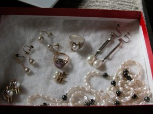 pearls by Gailey 01.jpg