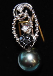 kiz-pearlearrings2.jpg