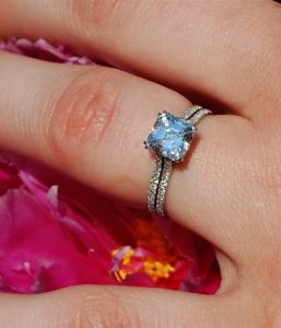 ringonfingertarajk.jpg