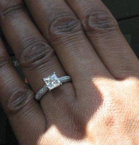 handshot8.jpg