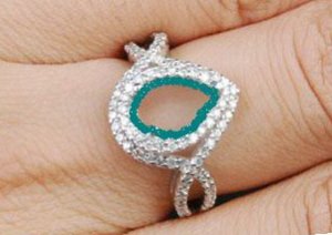 tealdiamondsonmountingonemily.jpg