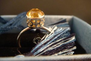 beryl pillbox ring 028rs.JPG