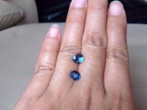hand3blur.jpg