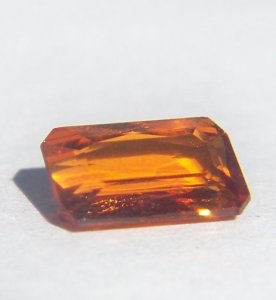 spessartitegarnet6x4.jpg