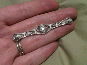 Antique pin1 freke.jpg Antique pin1 freke.jpg