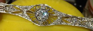 Antique pin5 freke.jpg