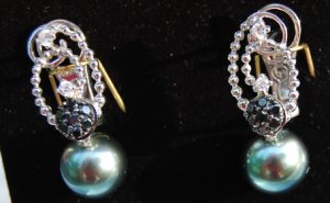 kiz-pearlearrings1.jpg