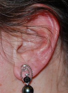 kiz-pearlearrings3.jpg