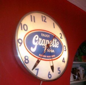 grapetteclock.jpg
