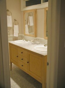 bathroom 4.jpg
