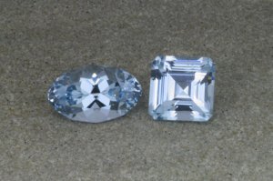 Emerald cut square spinel 02.jpg