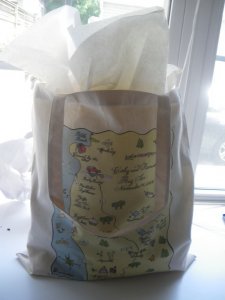 rsz_totebag_with_tissue.jpg